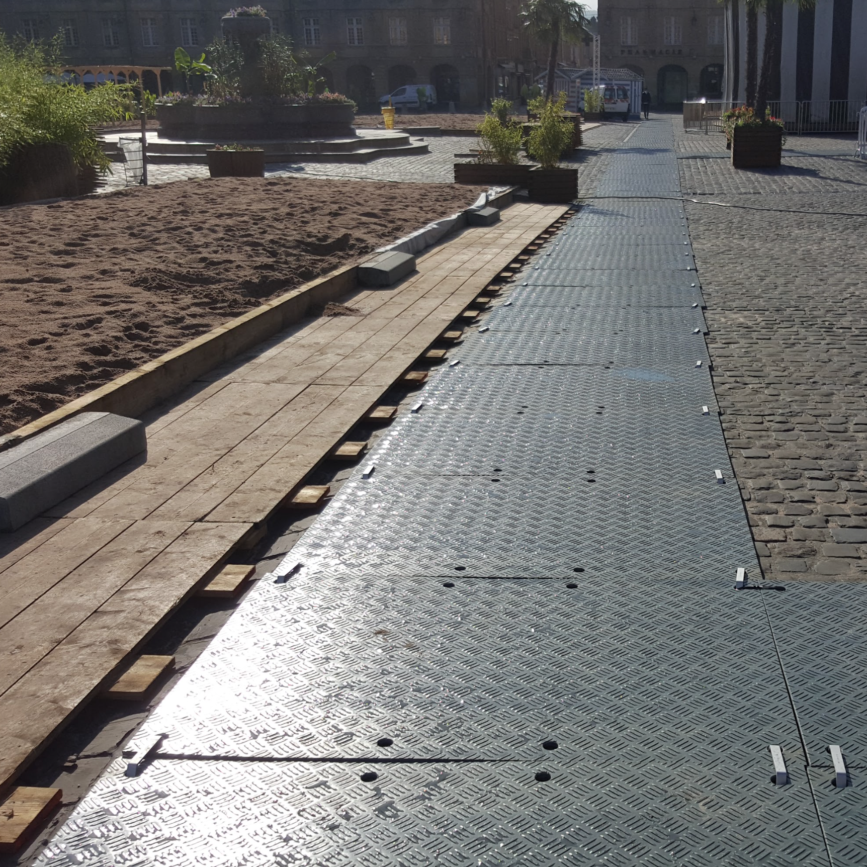 Access-deck – modułowe płyty dostępowe