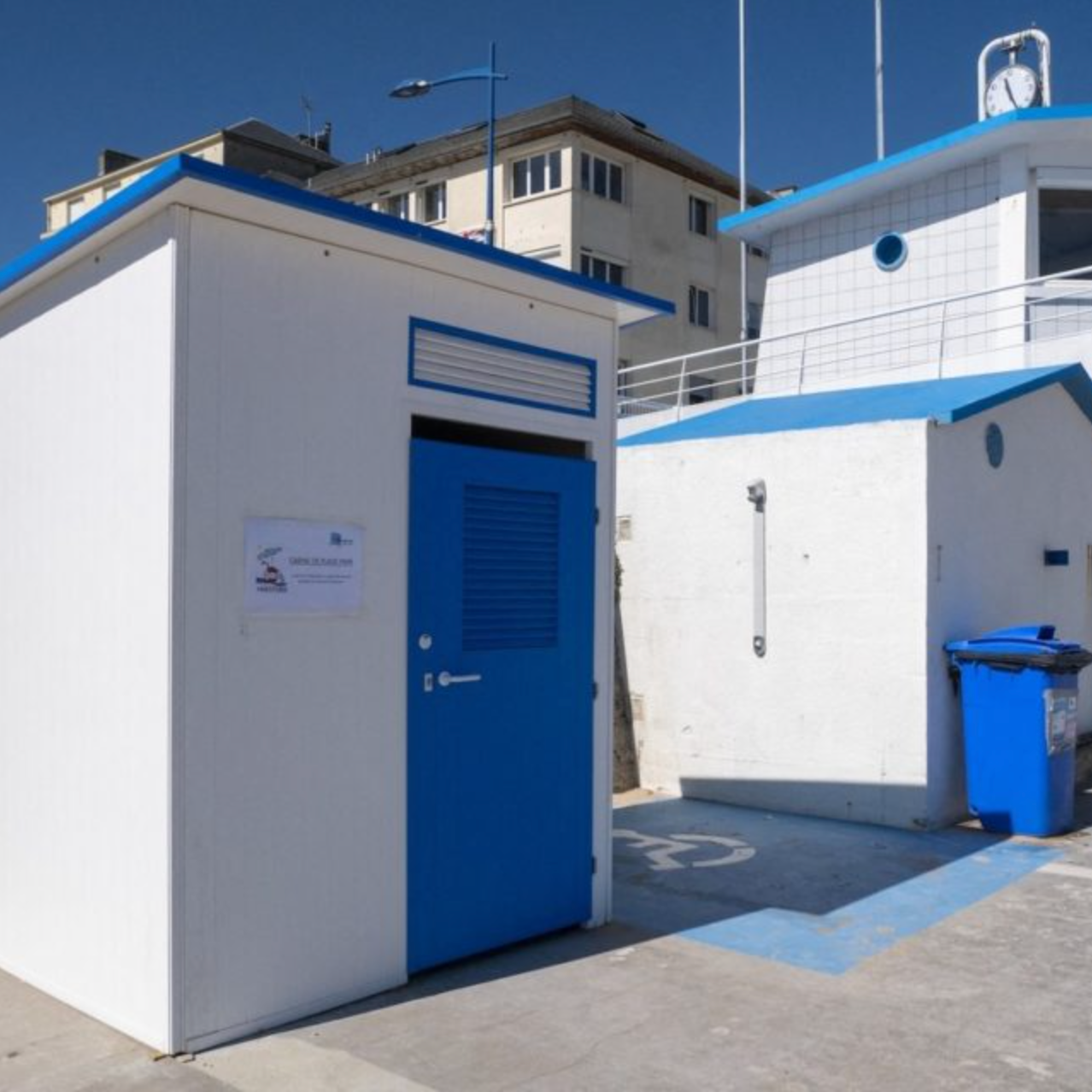 Romy Beach Cabin – kabina plażowa PVC dla osób z niepełnosprawnościami